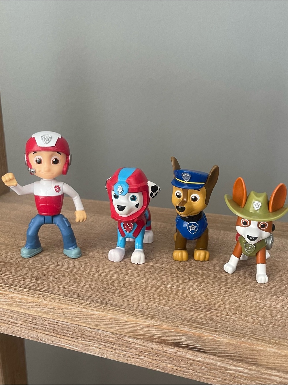 PAW Patrol Spin Master Action Figures Lot of 4 Ryder Marshall Chase Tracker Pups
